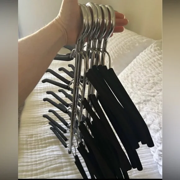 Black and Silver Multi-Tier Space Saving Hanger - set of 6 EUC - Picture 2 of 2